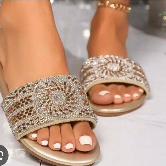 BRAND NEW THALIA SODI RHINESTONE EMBELLISHEDE WOMEN'S SLIDER - Picture 1 of 15
